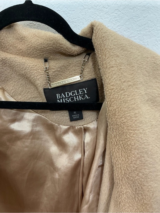 Badgley Mischka Jackets & Blazers - Badgley Mischka Camel Faux-Shearling Teddy Jacket